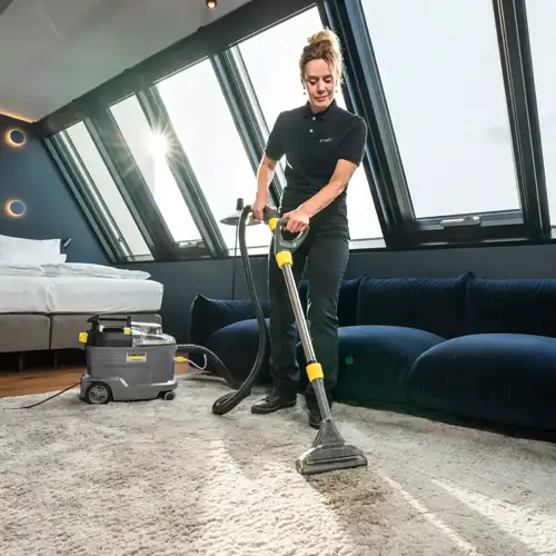 Lavadora de Estofos 1200W Karcher PUZZI 8/1 ADV